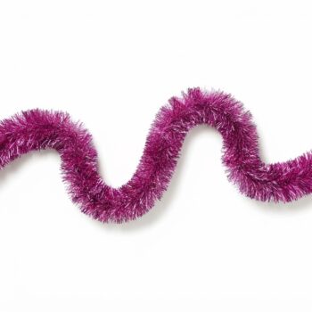 Ghirlandă de beteală 6cm magenta metalizat, 2 m – imagine de produs realizată în studio